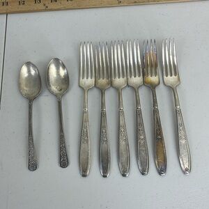 1847 Rogers Bros Old Colony Pattern Forks six and 2 spoons silver plated